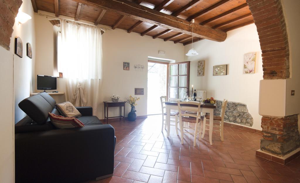 Agriturismo Le Buche Di Viesca Reggello Bagian luar foto